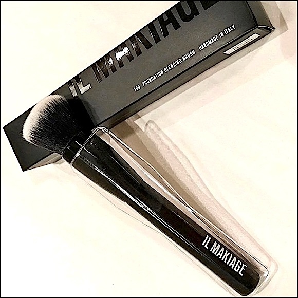 New IL Makiage Foundation Blending Brush #100 - Picture 2 of 2